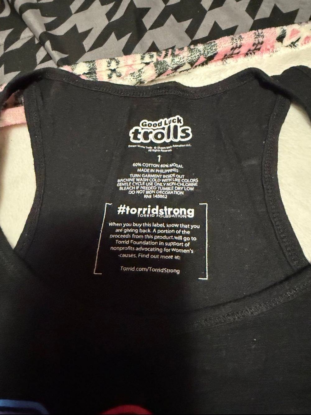 NWOT PRIDE OUTFIT torrid Black High-Waist Denim Shorts with Rainbow Trim - Picture 7 of 7